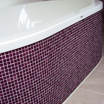 Badewanne mit Mosaik